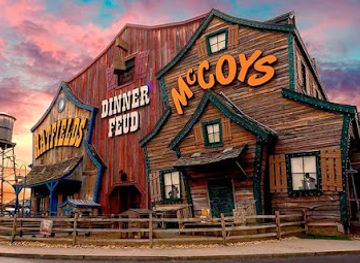 tennessee/pigeon-forge/attraction/hatfield-mccoy-dinner-feud