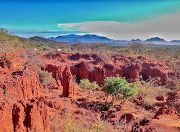 kenya/tsavo-national-park/attraction/vikombonyi