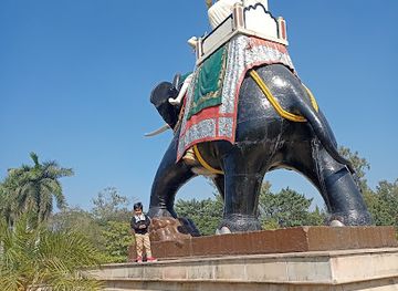 india/central-india/attraction/bhawartal-garden