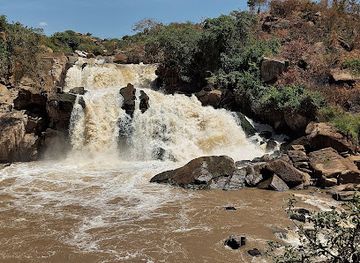 kenya/mount-elgon-national-park/attraction/nabuyole-falls