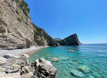 montenegro/brda/attraction/vezirova-beach