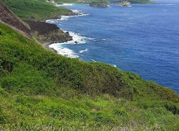 brazil/fernando-de-noronha/attraction/trilhas-e-canoa-hawaianna-com-o-guia-jailson