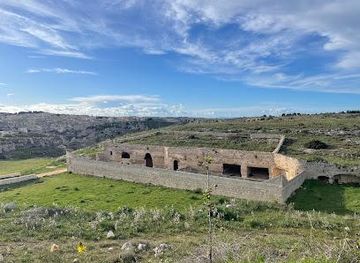 italy/puglia/attraction/chiesa-rupestre-di-san-falcione
