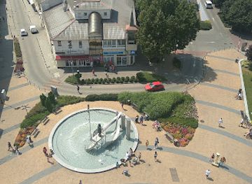 hungary/somogy/attraction/the-upside-down-house