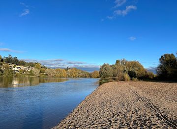 france/loire-valley/attraction/l-ile-des-nainous