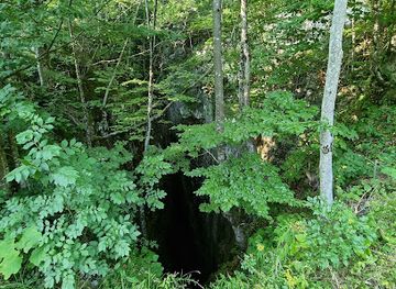 croatia/banovina/attraction/rokina-bezdana