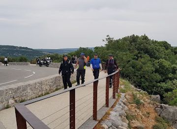 france/ardèche-gorges/attraction/belvedere-du-cros-de-l-olivier