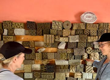 ghana/aburi/attraction/esther-s-batiking