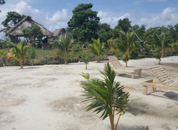 belize/dangriga/attraction/champagne-island