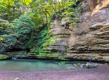 illinois/matthiessen-state-park/attraction/illinois-canyon