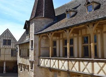 france/dijon/attraction/musee-du-vin-hotel-des-ducs-de-bourgogne