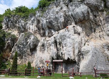 hungary/miskolc/attraction/hamori-szikla-kilatas