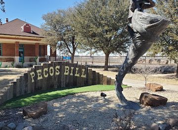 texas/trans-pecos/attraction/pecos-bill-statue