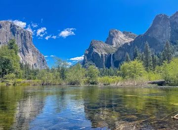 california/yosemite-village/attraction/yosemite-valley-welcome-center