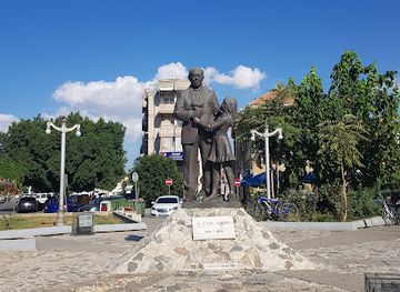cyprus/nicosia/attraction/fazil-kucuk-monument