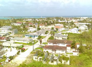 the-bahamas/new-providence/attraction/ardastra-gardens-wildlife-conservation-centre