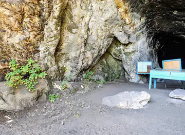 Nachikufu caves