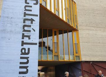 united-kingdom/derry/attraction/culturlann-ui-chanain