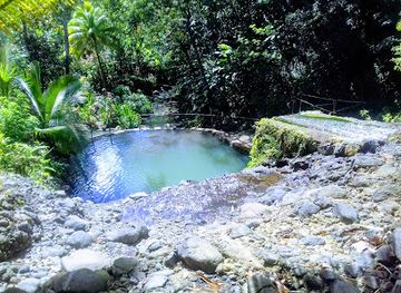 saint-lucia/anse-mamin/attraction/river-rock-waterfalls