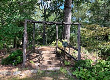 south-carolina/blue-ridge-mountains/attraction/bullington-gardens