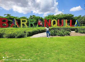 colombia/barranquilla/attraction/mirador-lago-del-cisne-park