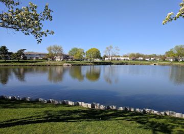 illinois/schaumburg/attraction/volkening-lake