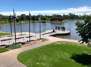south-dakota/lake-oahe/attraction/flaming-fountain-memorial