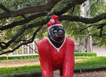 texas/west-texas/attraction/darwin-the-gorilla