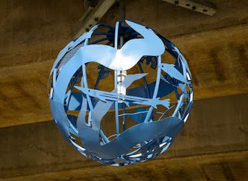 texas/waco/attraction/public-art-luminary-spirit