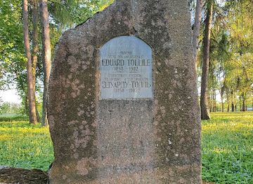 estonia/ida-viru-county/attraction/kukruse-moisa-kalmistu