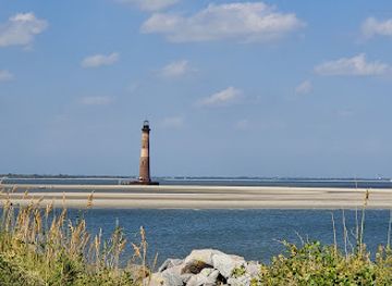 south-carolina/lowcountry/attraction/lighthouse-inlet-heritage-preserve