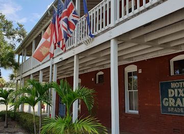 florida/southwest-florida/attraction/manatee-village-historical-park