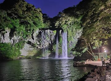 south-korea/jeju-island/attraction/cheonjiyeon-waterfalls