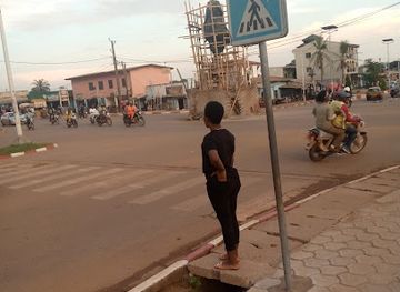 cameroon/bertoua/attraction/carrefour-face-a-face