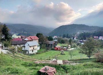 ukraine/yaremche/attraction/dzherelo-z-kaplitseiu