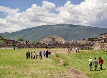 mexico/valley-of-mexico/attraction/pyramid-of-the-sun