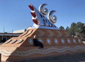 new-mexico/north-central-new-mexico/attraction/route-66-monument