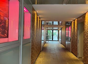 germany/munich/attraction/h-ugo-s-passage