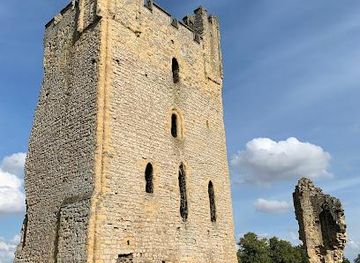 united-kingdom/york/attraction/helmsley-castle