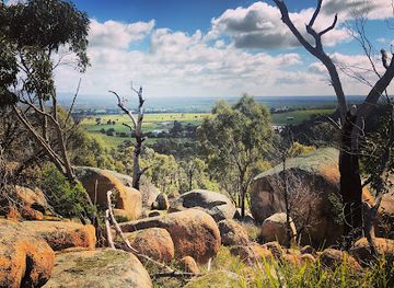 australia/northern-victoria/attraction/bunjil-s-shelter