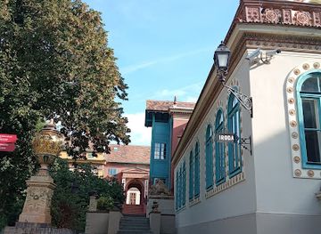 hungary/pecs/attraction/jegverem-zsolnay-kulturalis-negyed