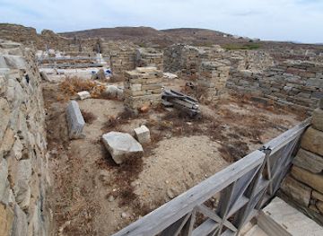 greece/cyclades/attraction/house-of-diadumenos