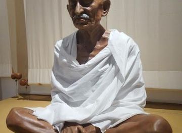 india/rajkot/attraction/mohandas-gandhi-high-school