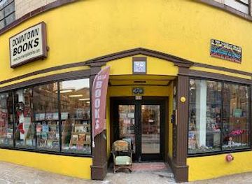 wisconsin/milwaukee/attraction/downtown-books-bought-sold