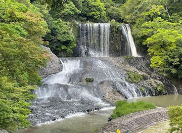 japan/kyushu/attraction/ryumon-falls