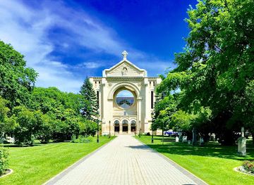 canada/central-canada/attraction/saint-boniface-cathedral
