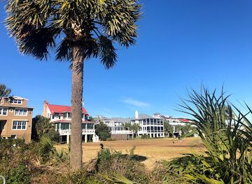 south-carolina/lowcountry/attraction/station-21-public-beach-access-sullivan-s-island