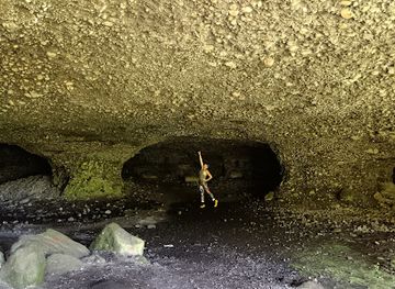 chile/araucania-region/attraction/cuevas-de-las-brujas
