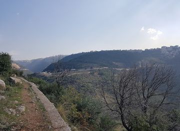 lebanon/keserwan-district/attraction/sentier-de-la-lune