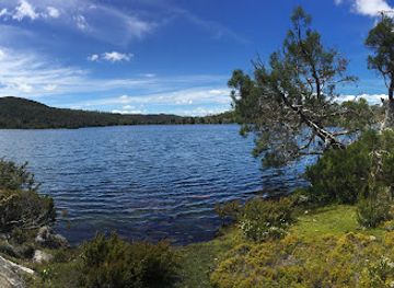australia/cradle-mountain-lake-st-clair-national-park/attraction/lake-windermere